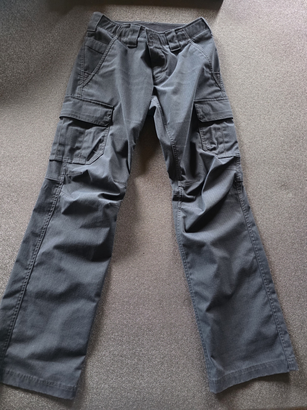 Under Armour Women's Cargo Pants in Dark Gray